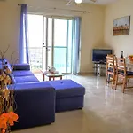 公寓 Peaceful 2 Bed, 2 Bath Flat & Breathtaking Views 梅利哈