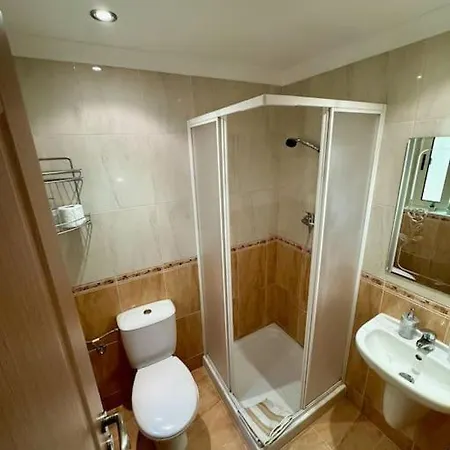 Daire Peaceful 2 Bed, 2 Bath Flat & Breathtaking Views *