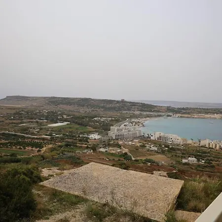 Apartment Peaceful 2 Bed, 2 Bath Flat & Breathtaking Views *