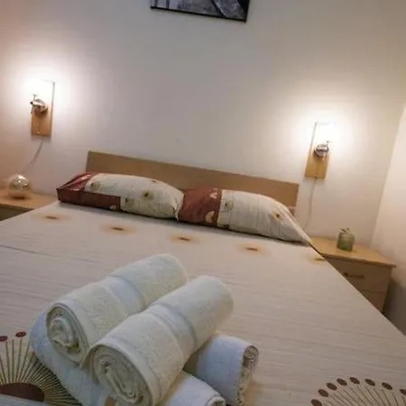 Apartment Peaceful 2 Bed, 2 Bath Flat & Breathtaking Views