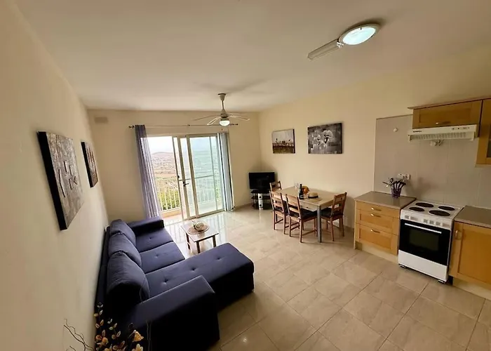 Peaceful 2 Bed, 2 Bath Flat & Breathtaking Views * Меллиеха