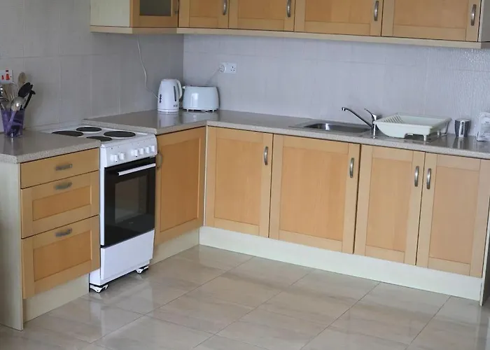 Peaceful 2 Bed, 2 Bath Flat & Breathtaking Views 梅利哈