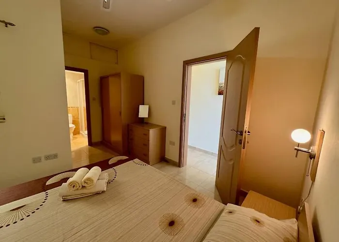 Peaceful 2 Bed, 2 Bath Flat & Breathtaking Views Апартаменты *