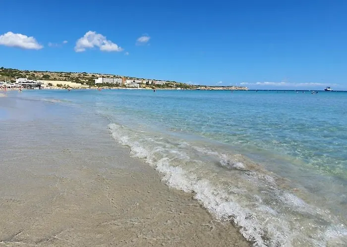 Peaceful 2 Bed, 2 Bath Flat & Breathtaking Views Апартаменты Меллиеха