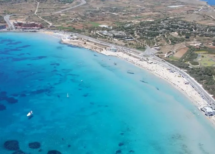 Peaceful 2 Bed, 2 Bath Flat & Breathtaking Views * 梅利哈